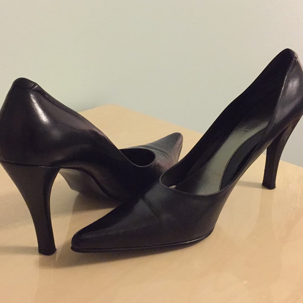 Nine West pumps